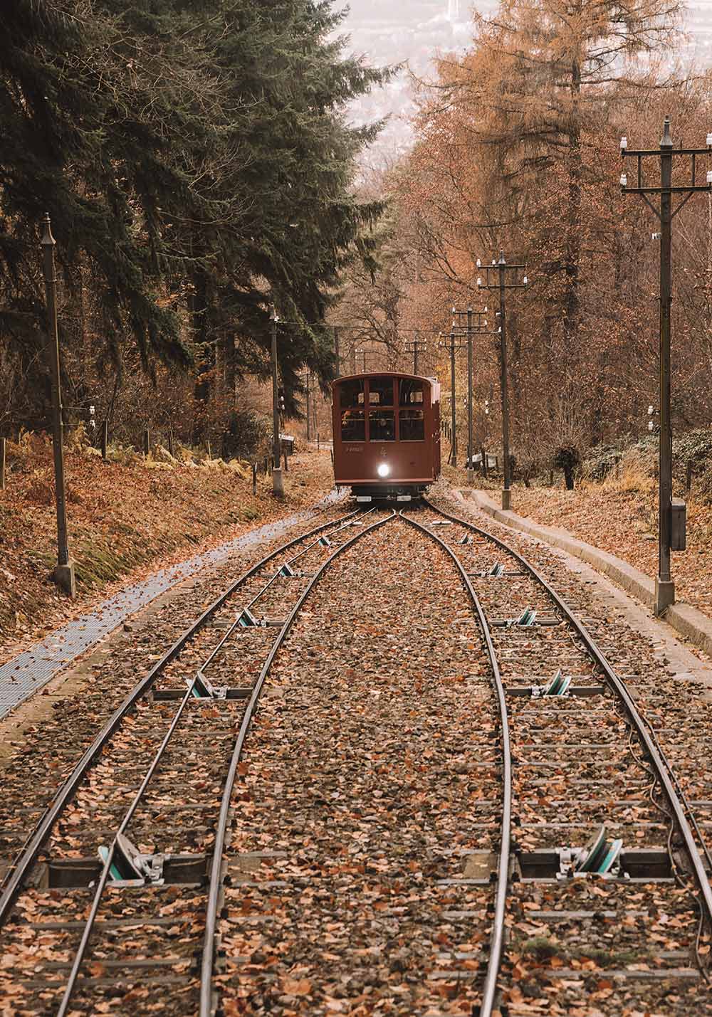 Affiche photo révélant un funiculaire